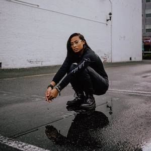 Meet your Posher, Diane mae